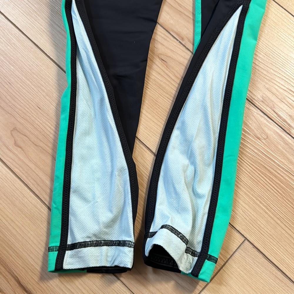 LULULEMON EUC Run Pace Tight sz 4 - Picture 4 of 8